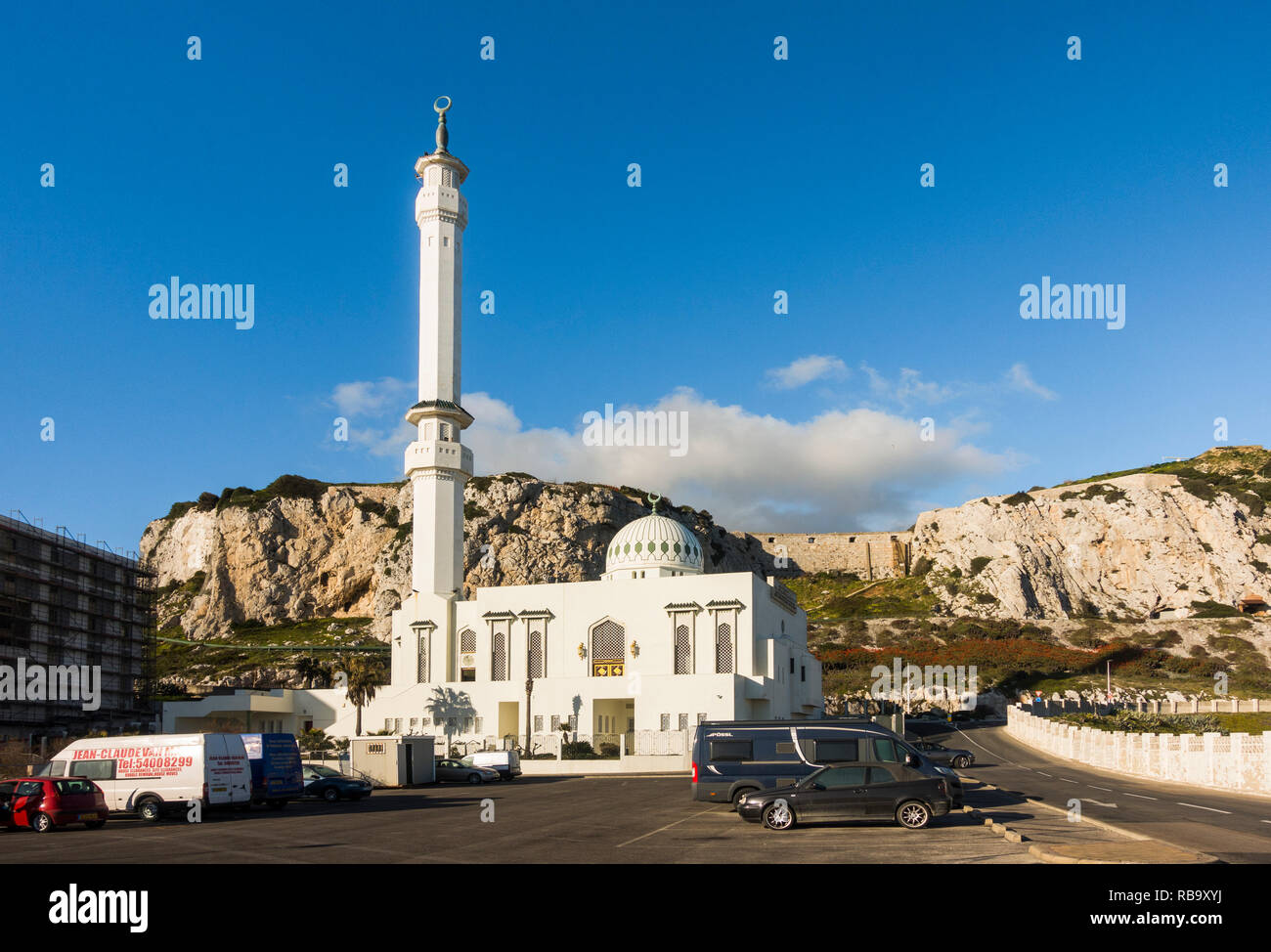 Ibrahim-al-Ibrahim Moschee in Europa Punkt in Gibraltar, Übersee britisches Territorium ein Geschenk von König Fahd, Felsen von Gibraltar, UK, Europa. Stockfoto