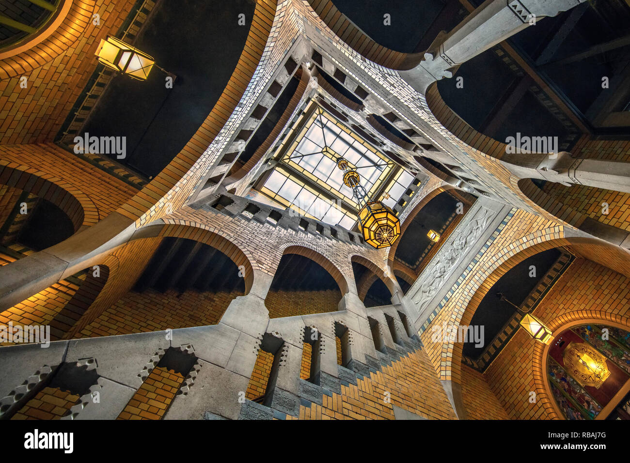 Die Niederlande, Amsterdam, Rezeption und Treppe in der ehemaligen Gewerkschaft (Diamant) Gebäude namens De Burght, vom Architekten Hendrik konzipiert. Stockfoto