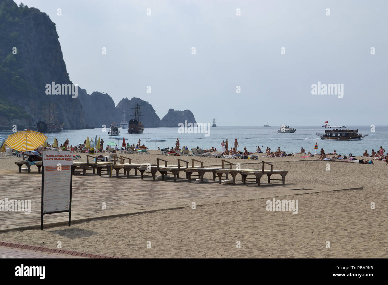 Alanya Türkei Oktober 12, 2018: Kleopatra Strand in Alanya, sonnigen Tag in der Türkei, Strand für behinderte Menschen Stockfoto
