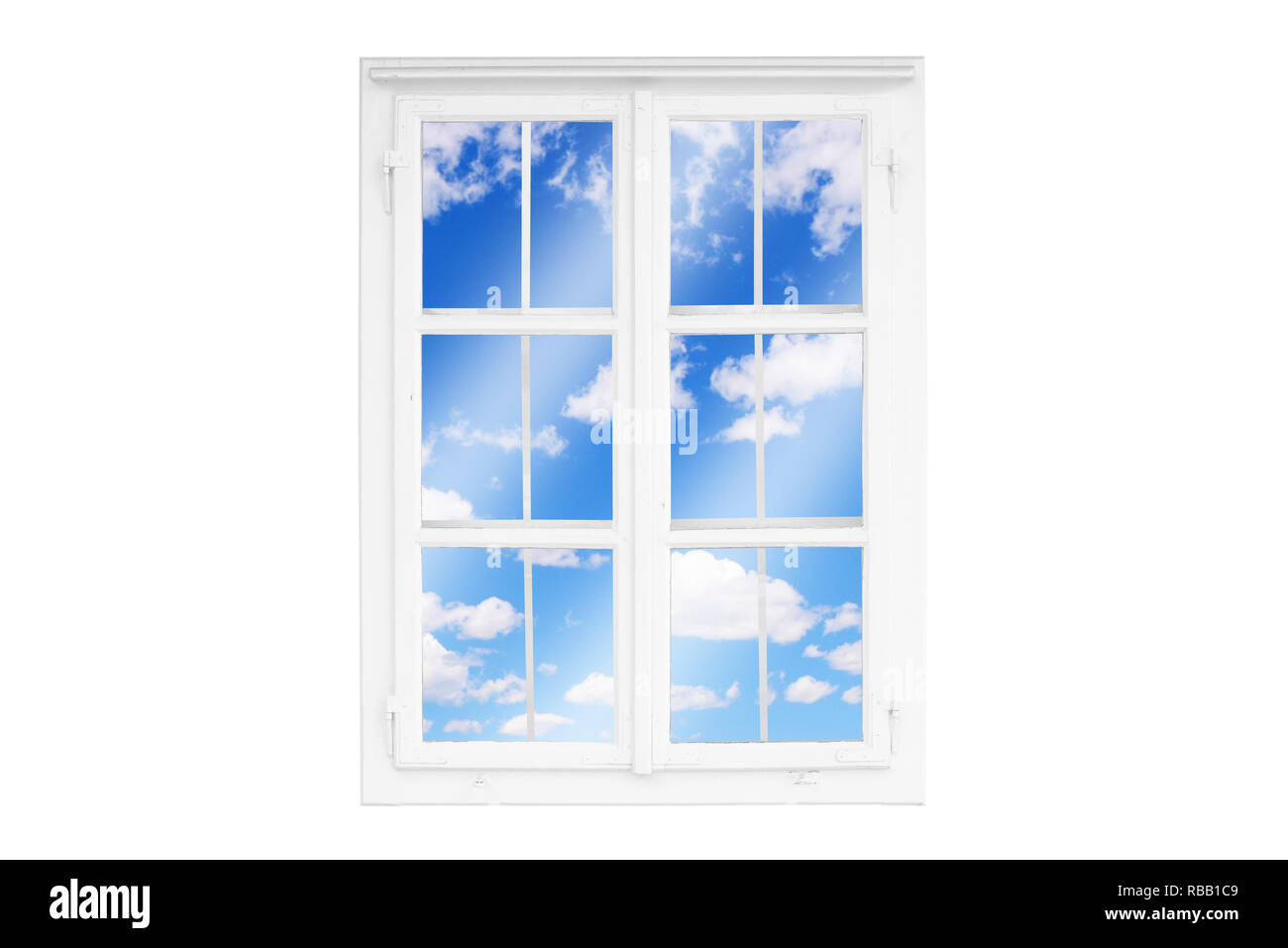 Blick durch das Fenster zu weißen Wolken, Himmel. Konzept der Entspannung, gute Laune. Isolierte Rahmen. Stockfoto