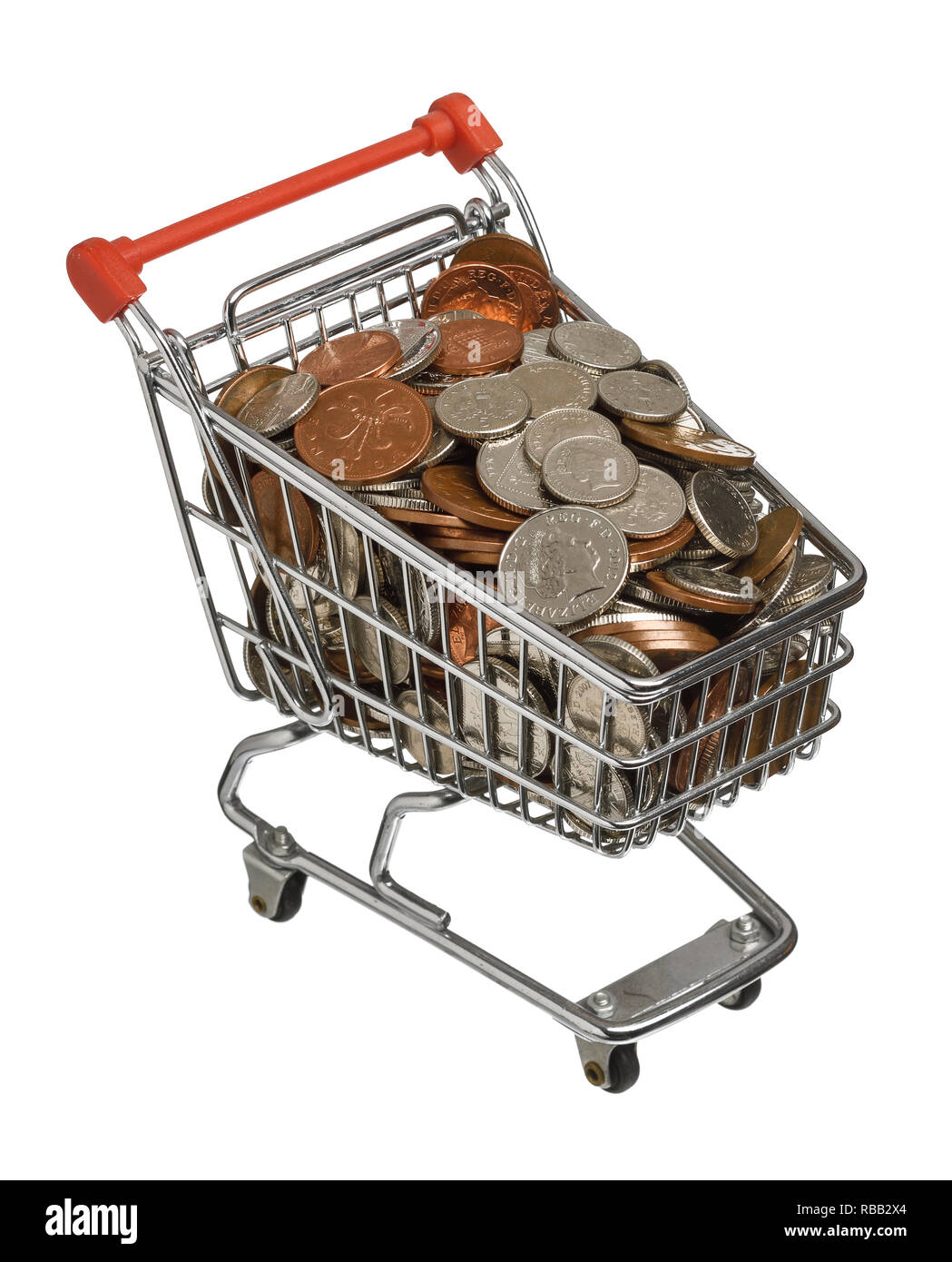Mini shopping Trolley mit britischen Pfund Münzen gefüllt Stockfoto