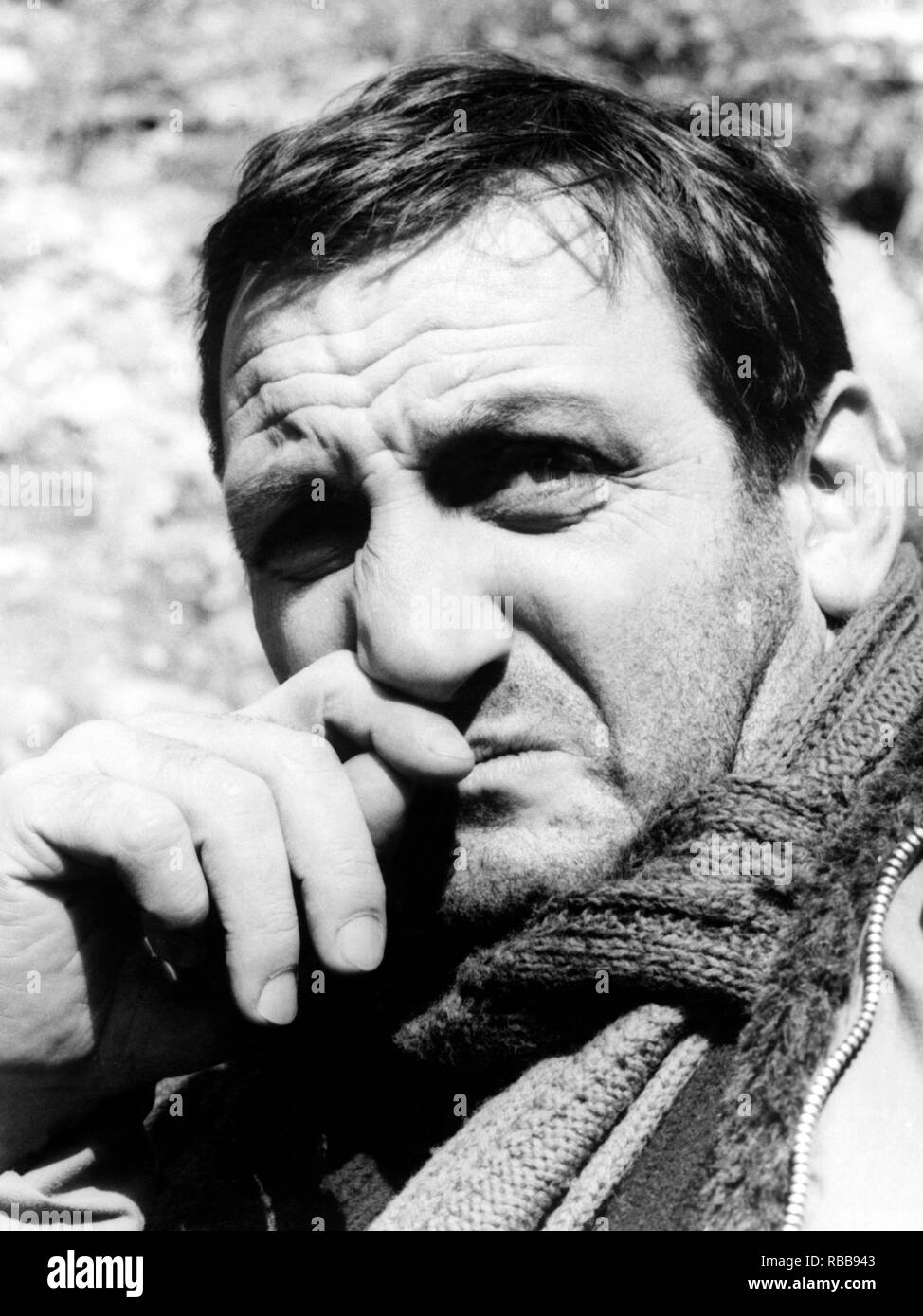 Lino ventura Fotos und Bildmaterial in hoher Auflösung Alamy