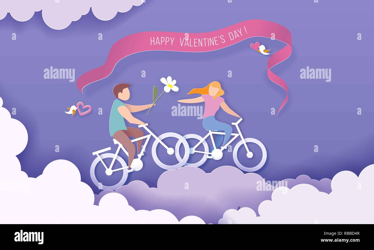 Valentines Tag Karte mit paar Fahrrad über Wolken auf lila Himmel Hintergrund. Vektor Papier art Illustration. Papier geschnitten und Handwerk Stil. Stock Vektor