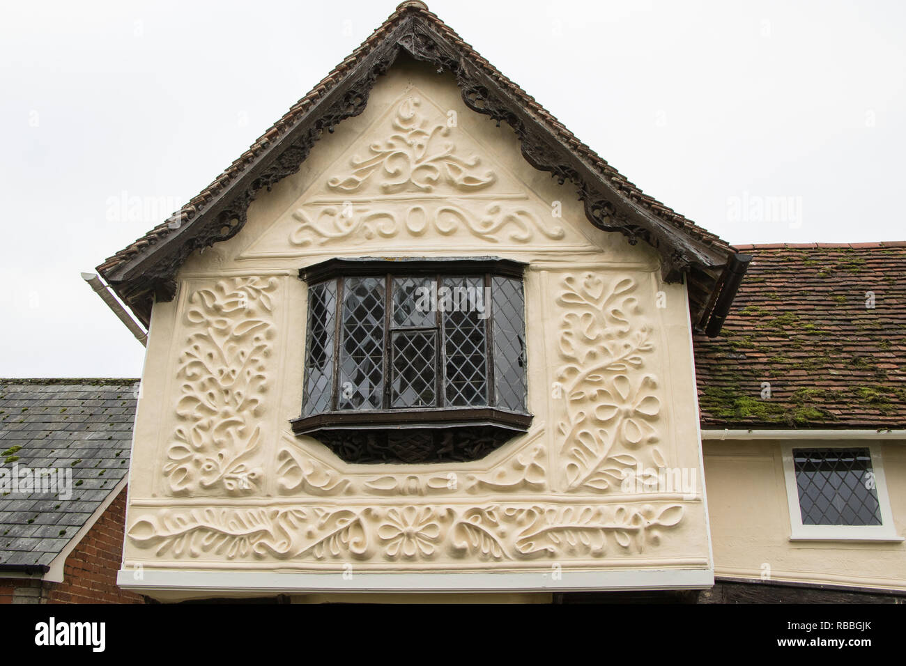Pargeting - ein Beispiel für dieses dekorative oder Abdichtung verputzen zu Gebäudewänden angewendet. Dieses Beispiel kann in Clare, Suffolk gefunden werden Stockfoto