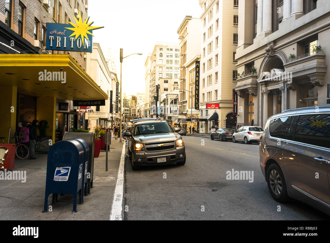 SAN FRANCISCO, USA - 22. FEBRUAR 2017: Hotel Triton in der großen Straßen von San Francisco, wo einige Gebäude befinden. Stockfoto