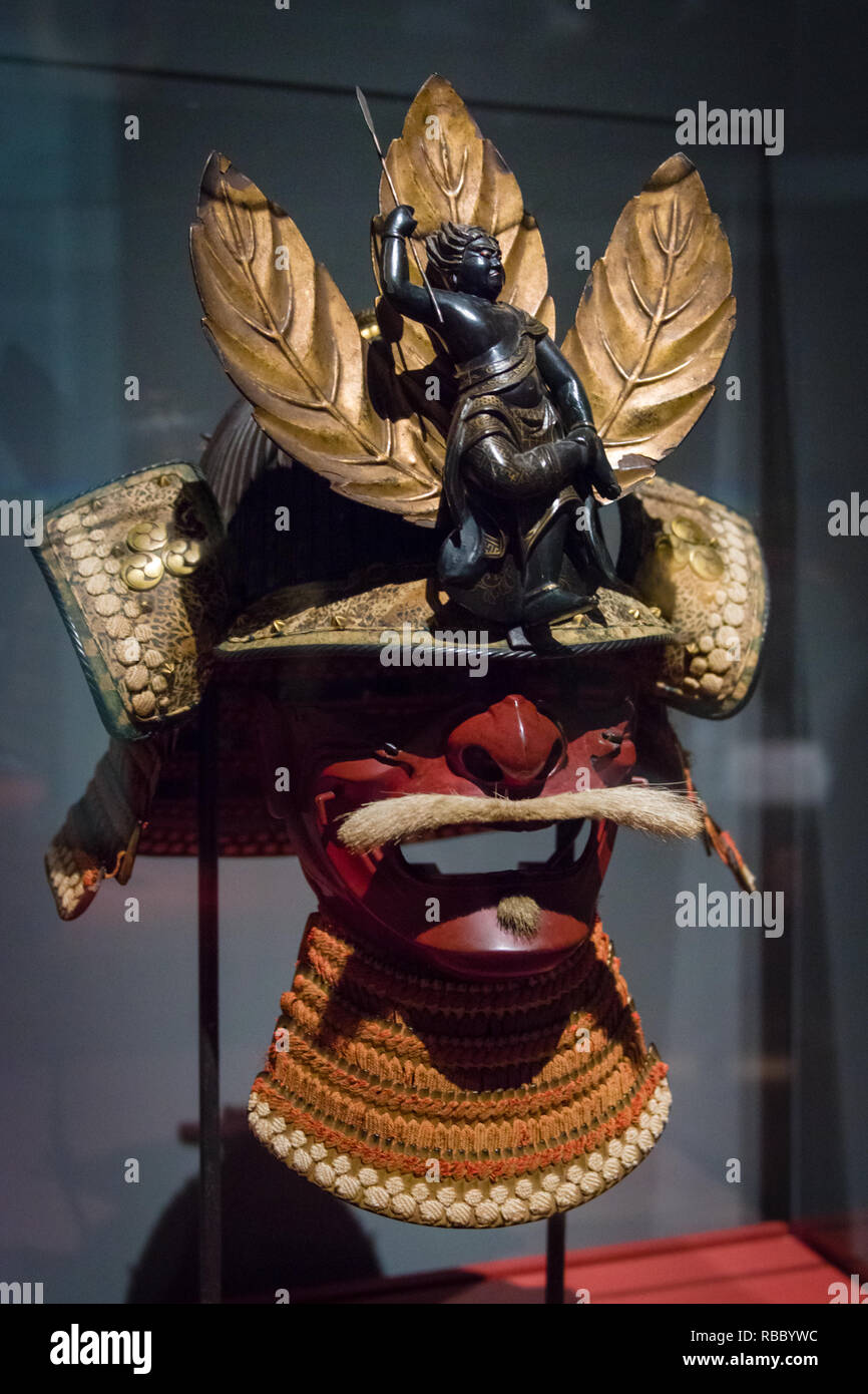 Samurai Krieger Helm und Half-Mask Stockfoto