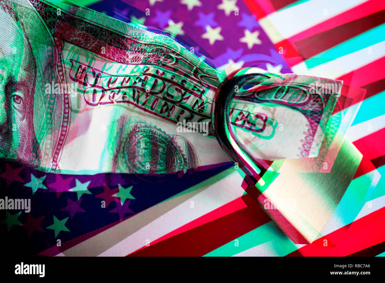 Dollarschein in Vorhängeschloss, US-Regierung Herunterfahren Stockfoto