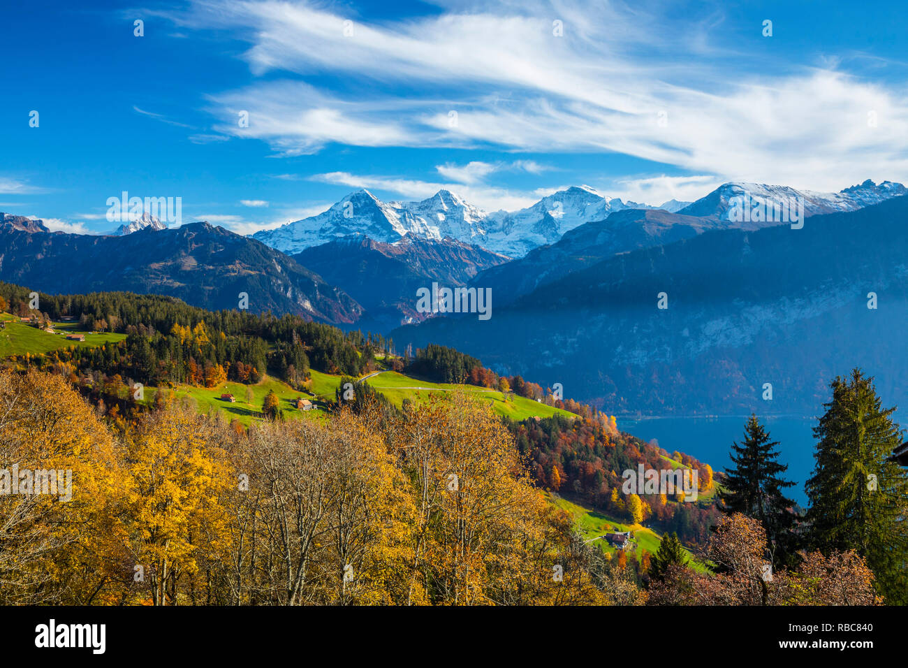 Eiger, Mönch & Jungfrau, oberhalb des Thunersees, Berner Oberland, Schweiz Stockfoto