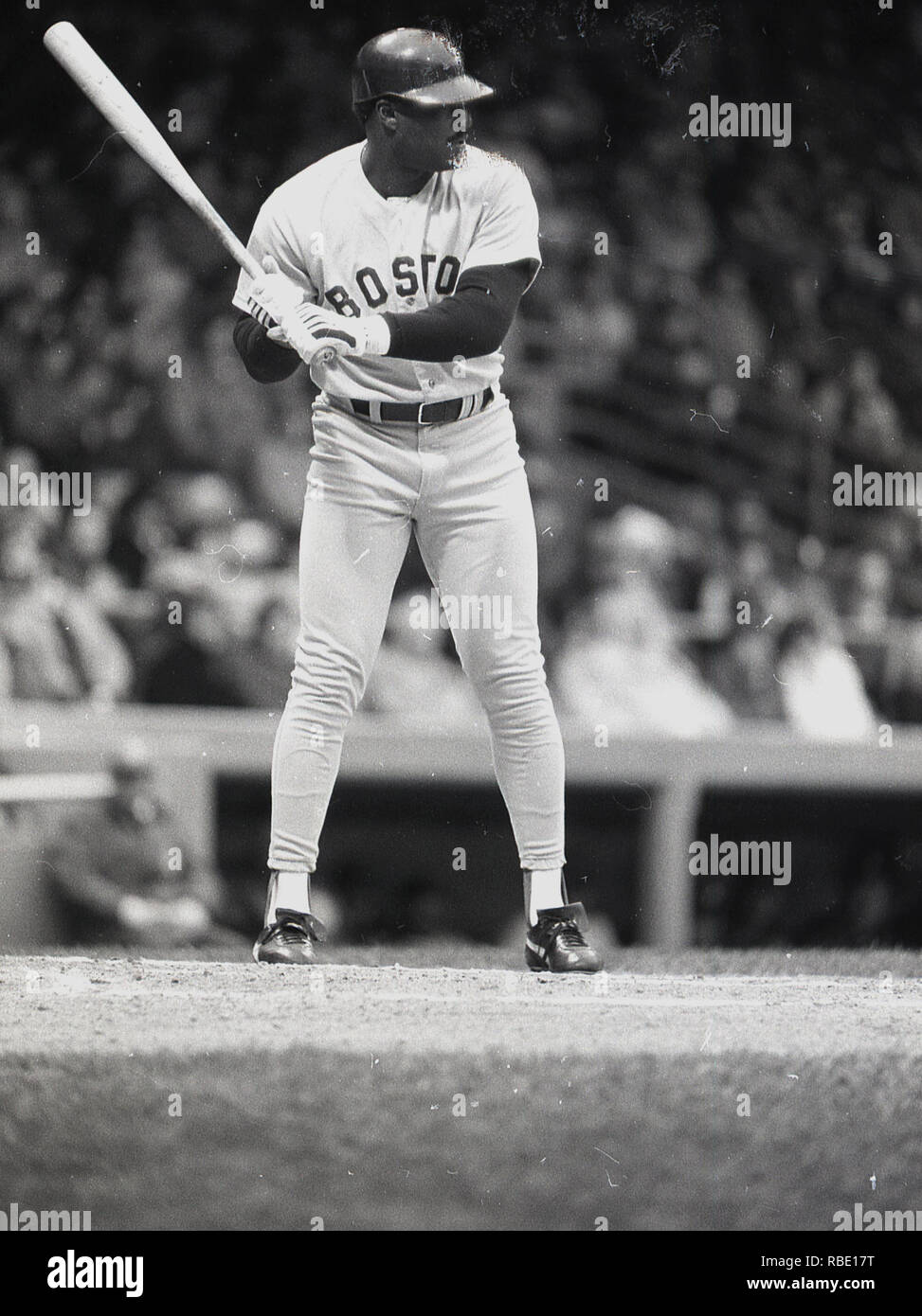 1970 s, MLB, USA, Männliche Baseballspieler, ein hitter bereit in Position,  um den Krug zu Gesicht Stockfotografie - Alamy