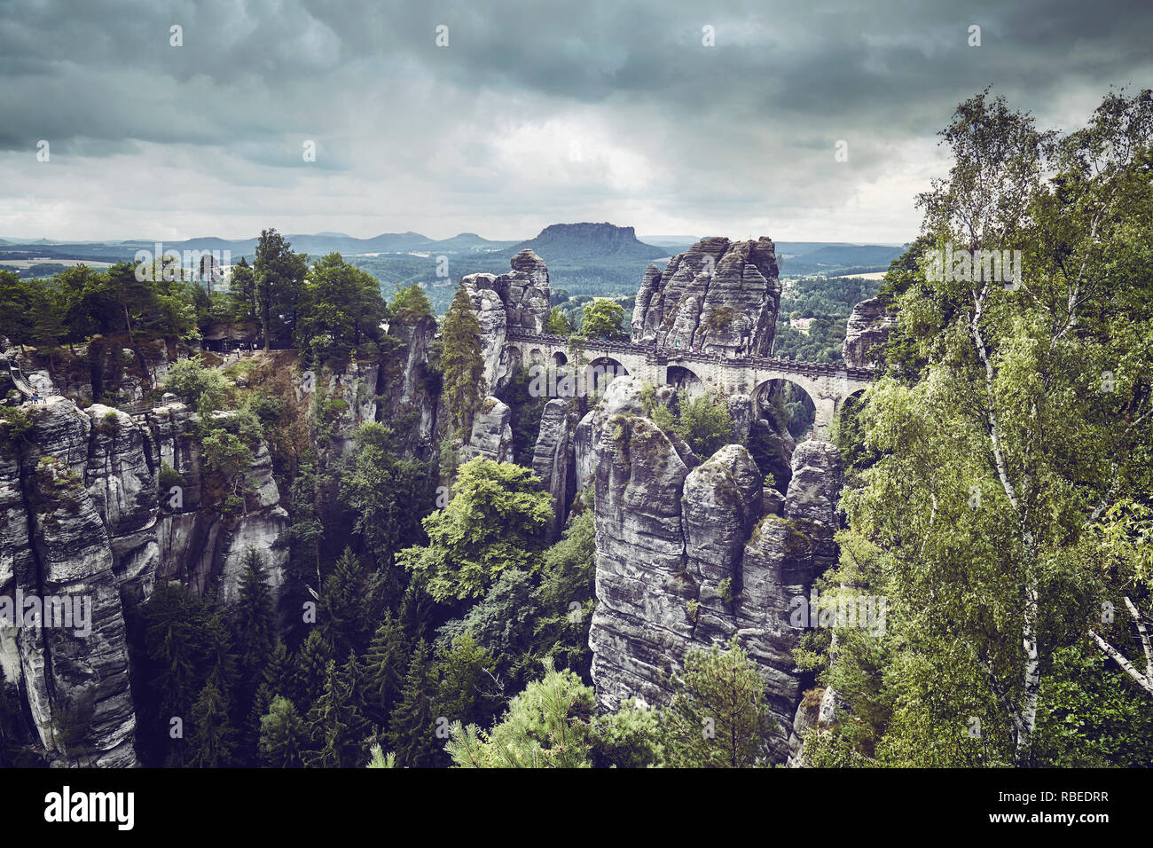 Vintage getonten Bild der Basteibrücke im Nationalpark Sächsische Schweiz, Deutschland. Stockfoto