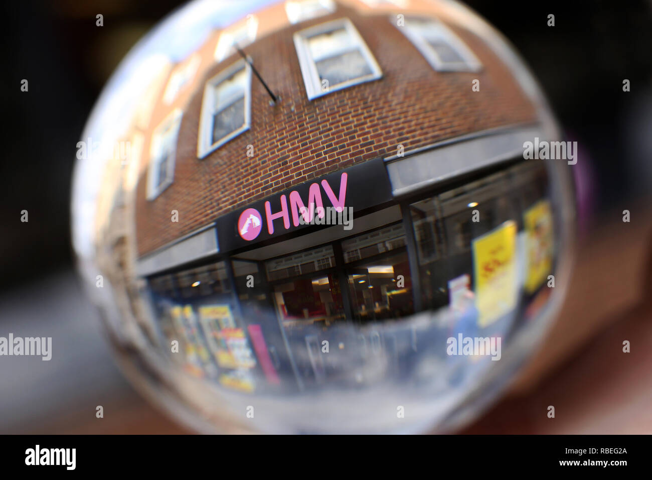 Allgemeine Ansichten des HMV Musik und Filme speichern in Chichester, West Sussex, UK. Stockfoto