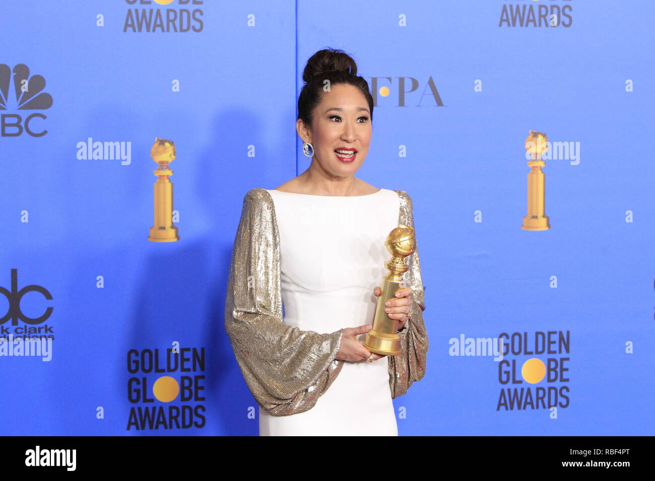 Beverly Hills, CA, USA. 6. Januar, 2019. LOS ANGELES - JAN 6: Sandra Oh bei den Golden Globe Awards 2019 - Presse Zimmer im Beverly Hilton Hotel am 6. Januar 2019 in Beverly Hills, CA Credit: Kay Blake/ZUMA Draht/Alamy leben Nachrichten Stockfoto