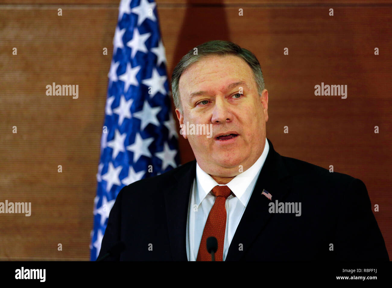 (190111) - Kairo, Jan. 11, 2019 (Xinhua) - US-Außenministerin Mike Pompeo liefert eine Rede an der Amerikanischen Universität in Kairo, Ägypten, Jan. 10, 2019. Pompeo sagte am Donnerstag, dass die Vereinigten Staaten "Diplomatie" und arbeiten mit Partnern des iranischen Einfluss in der Region des Nahen und Mittleren Ostens zu bändigen. (Xinhua/STR) Stockfoto