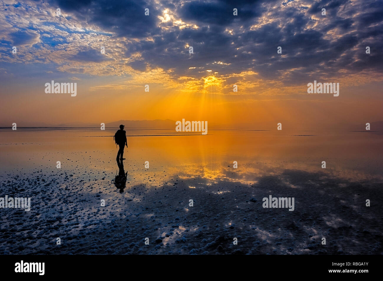 Den Sonnenuntergang und die schöne Landschaft des Lake Urmia, West Provinz Aserbaidschan, Iran Stockfoto