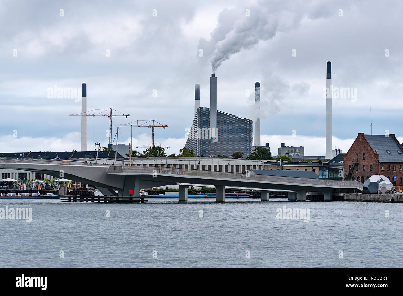 Kopenhagen, Dänemark - 24. Juli 2017: Neue umweltfreundliche power station Amager Bakke (Amager Hill) in Kopenhagen. Stockfoto