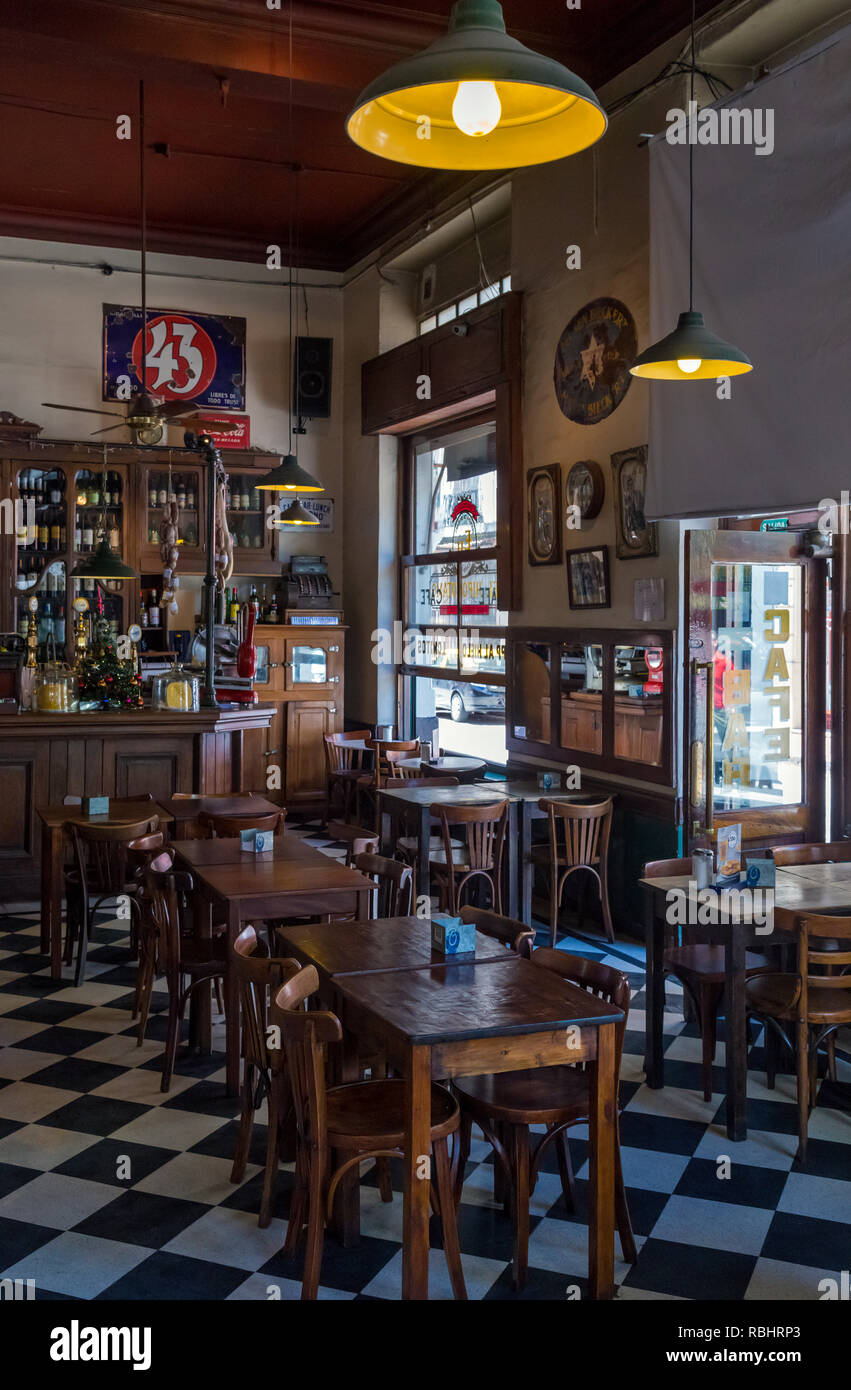 Cafe Bar "El Hipopotamo'. San Telmo, Buenos Aires, Argentinien Stockfoto