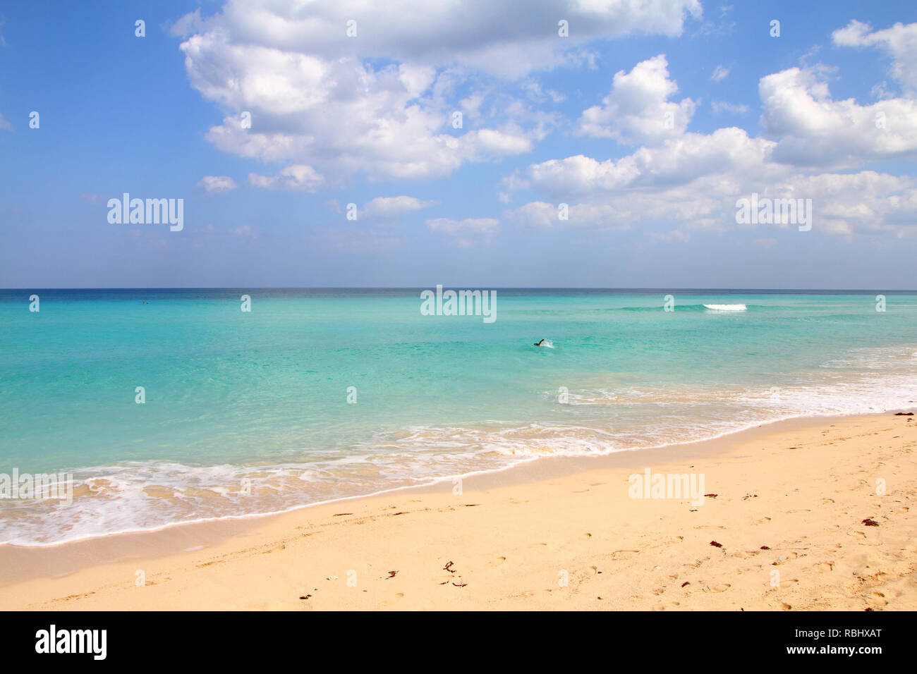 Kuba - Karibik Strand Playa Megano in Playas del Este Teil der Provinz Havanna. Sandige Küste. Stockfoto
