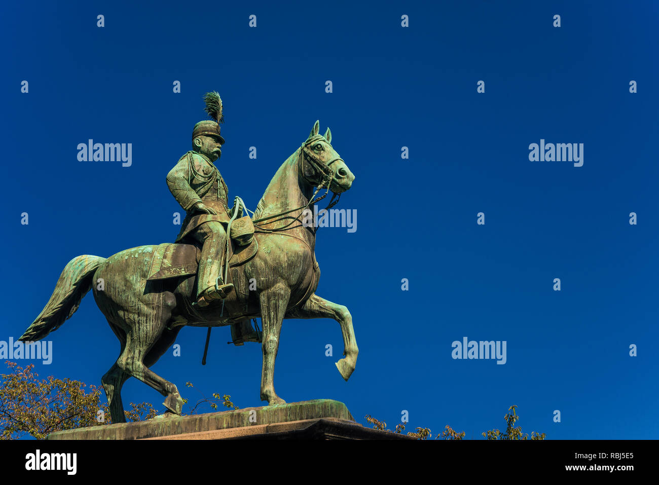 Prinzen Komatsu Akihito, der Kaiserlich Japanischen Armee allgemein in der Meiji Epoche. Bronze Statue, errichtet im Jahre 1912 in der Gegend von Ueno Park Stockfoto