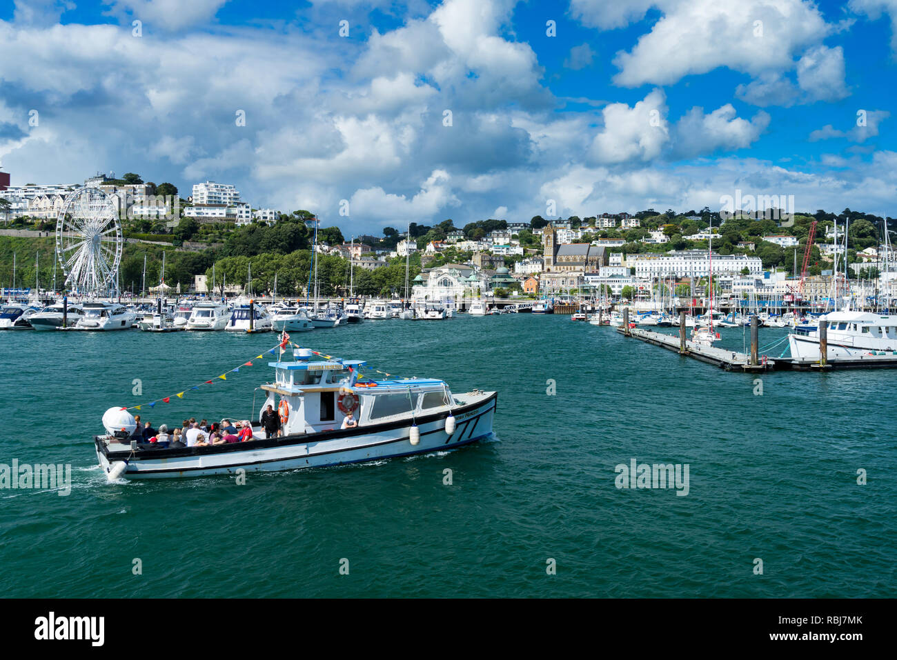TORQUAY, Devon, England - 31. Juli 2017: Die Marina bei Torquay ein beliebtes Urlaubsziel in Devon, England Großbritannien Stockfoto