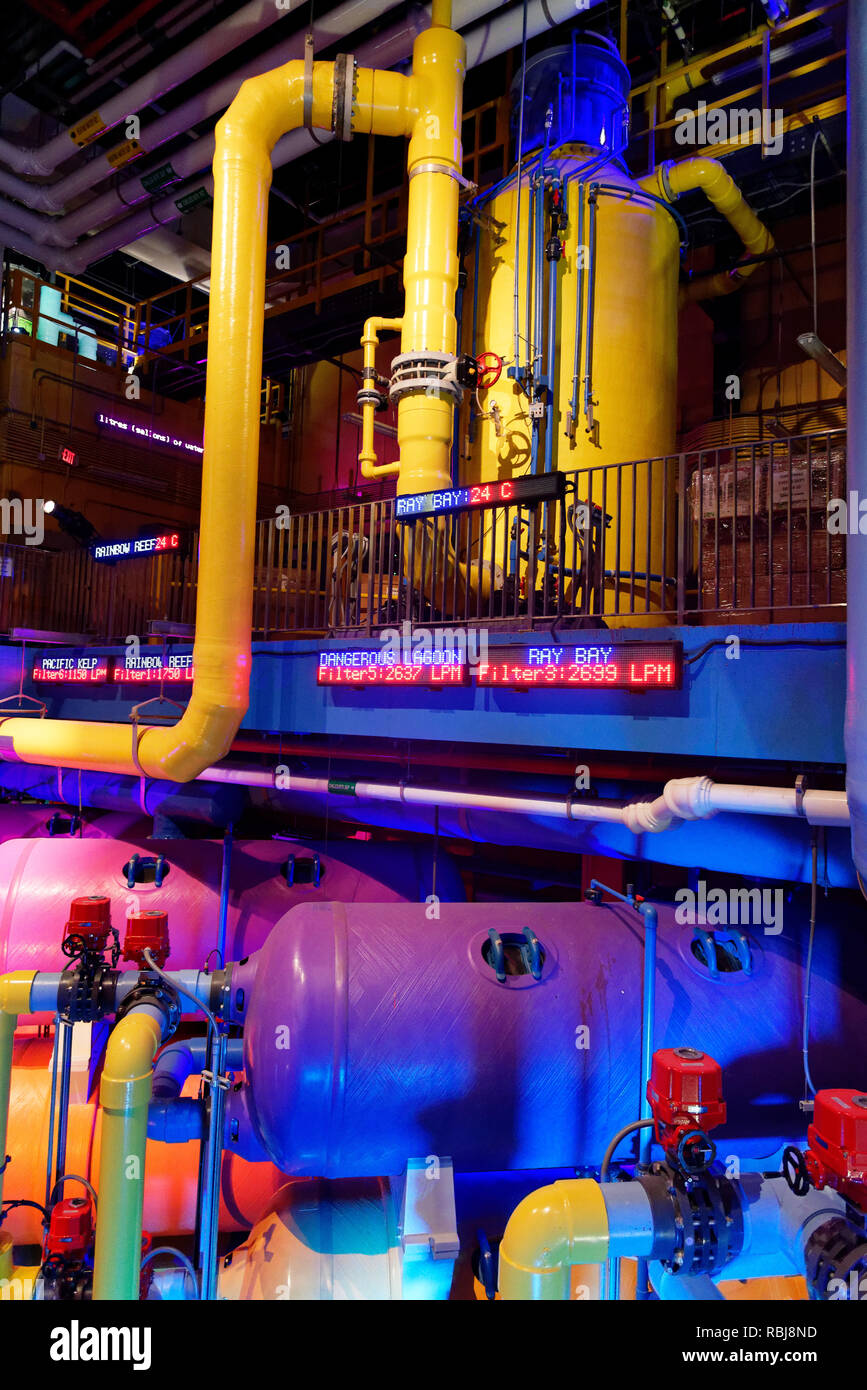 Die Pumpen und Filteranlagen für die Tanks in Ripley's Aquarium von Kanada, Toronto, Ontario Stockfoto