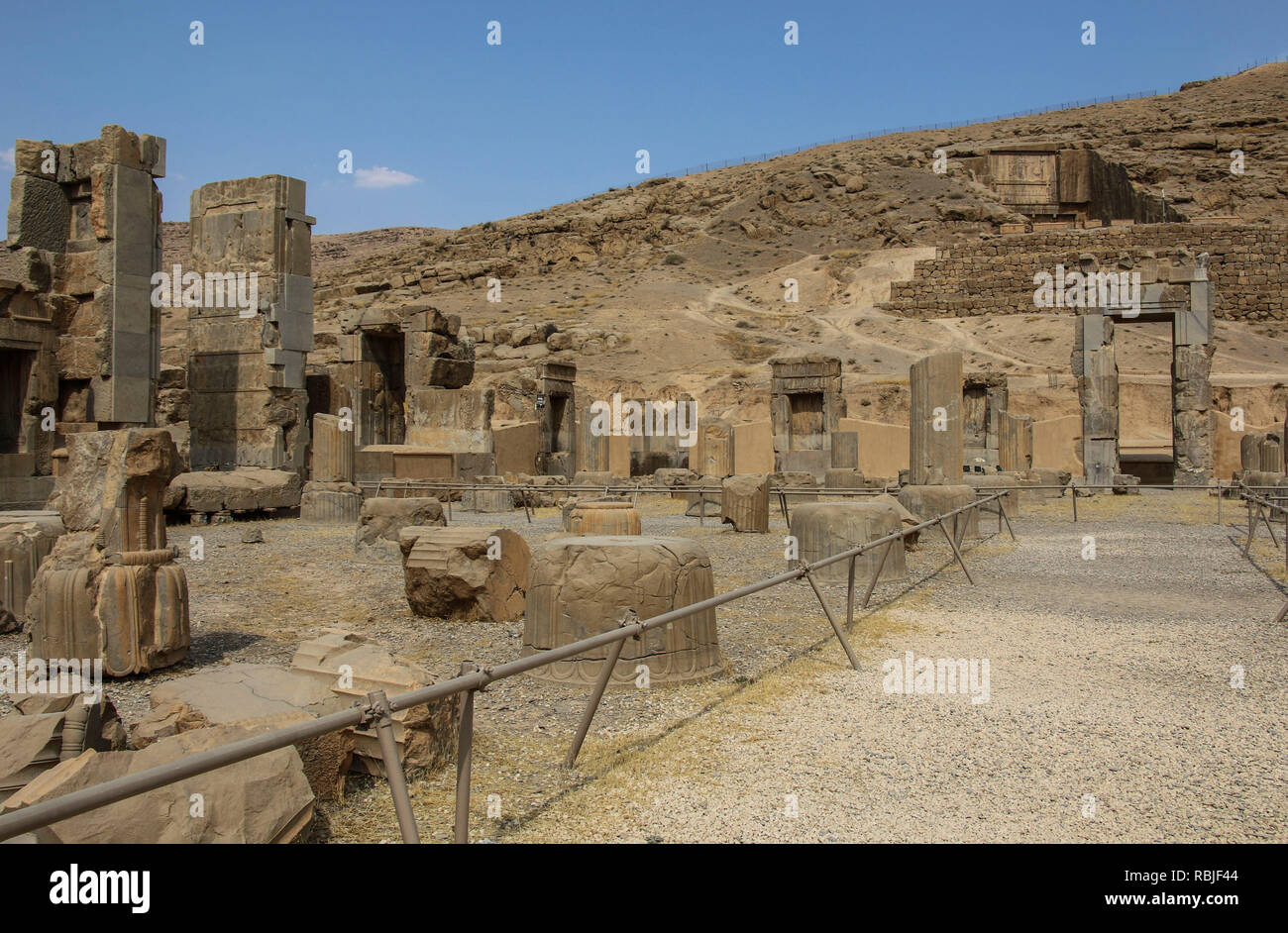 Die antiken Ruinen von Persepolis Komplex, berühmten zeremoniellen Hauptstadt Persiens Iran. Stockfoto