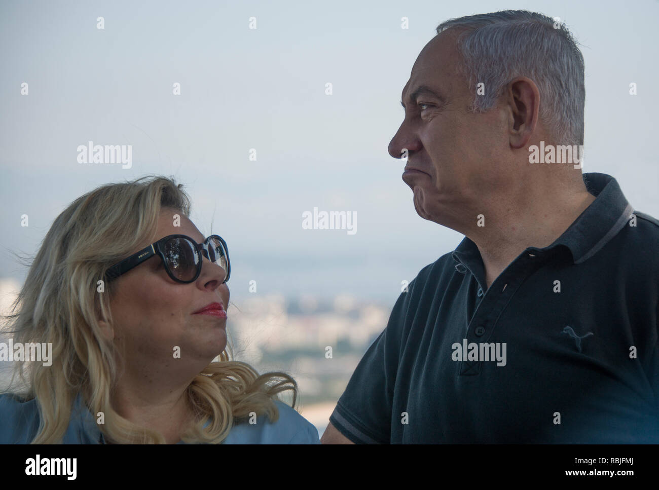 Benjamin Netanjahu mit seiner Frau Sara am Zuckerhut in Rio de Janeiro Stockfoto