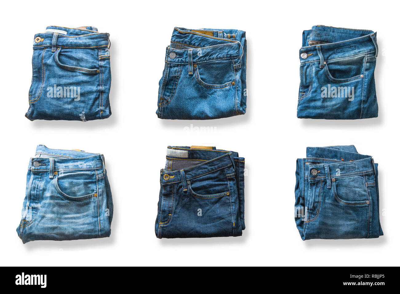 Blue Jeans Hosen Draufsicht auf weißem Hintergrund Stockfoto