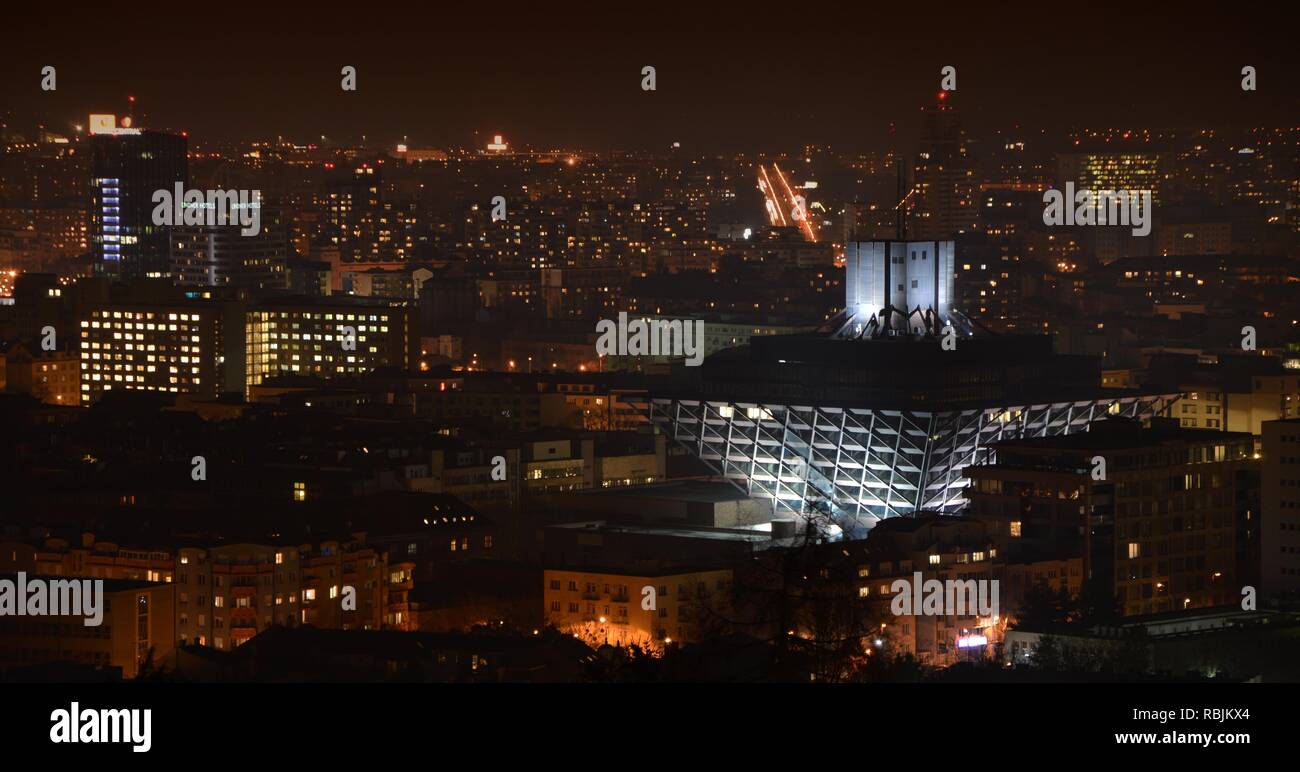 Slovak Radio Gebäude bei Nacht. Architekten Stefan Svetko, Stefan Durkovic und Barnabas Kissling Stockfoto