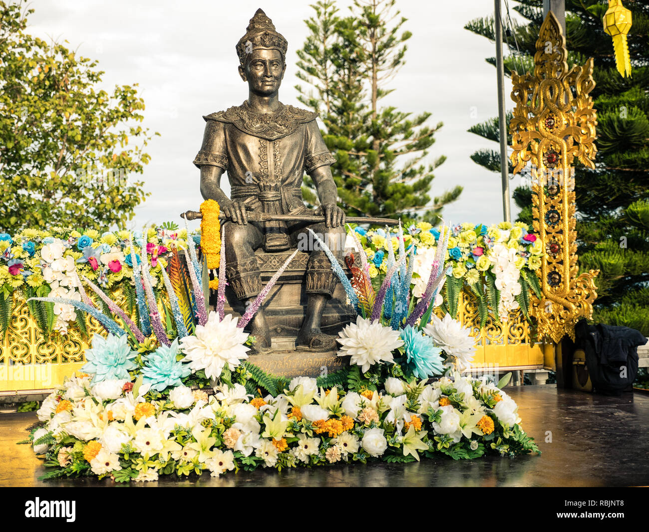 Die Statue von König Mangrai/Mengrai in Wat Phrathat Doi Suthep, Chiang Mai, Thailand Stockfoto