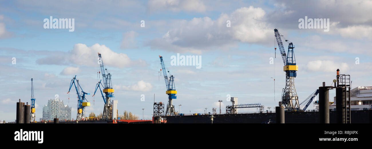 Kran im Hafen von Hamburg, Deutschland, Europa Stockfoto