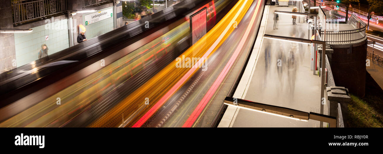 S-Bahnstation Landungsbrücken, St. Pauli, Hamburg, Deutschland, Europa Stockfoto