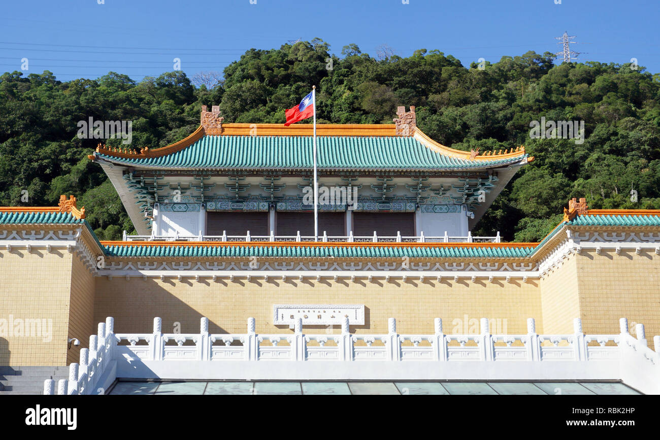 Taipei, Taiwan - Dez. 2, 2018 - Die National Palace Museum in Taiwan ist einer der größten chinesischen Kaiserlichen Artefakte und Kunstwerke der Welt. Stockfoto