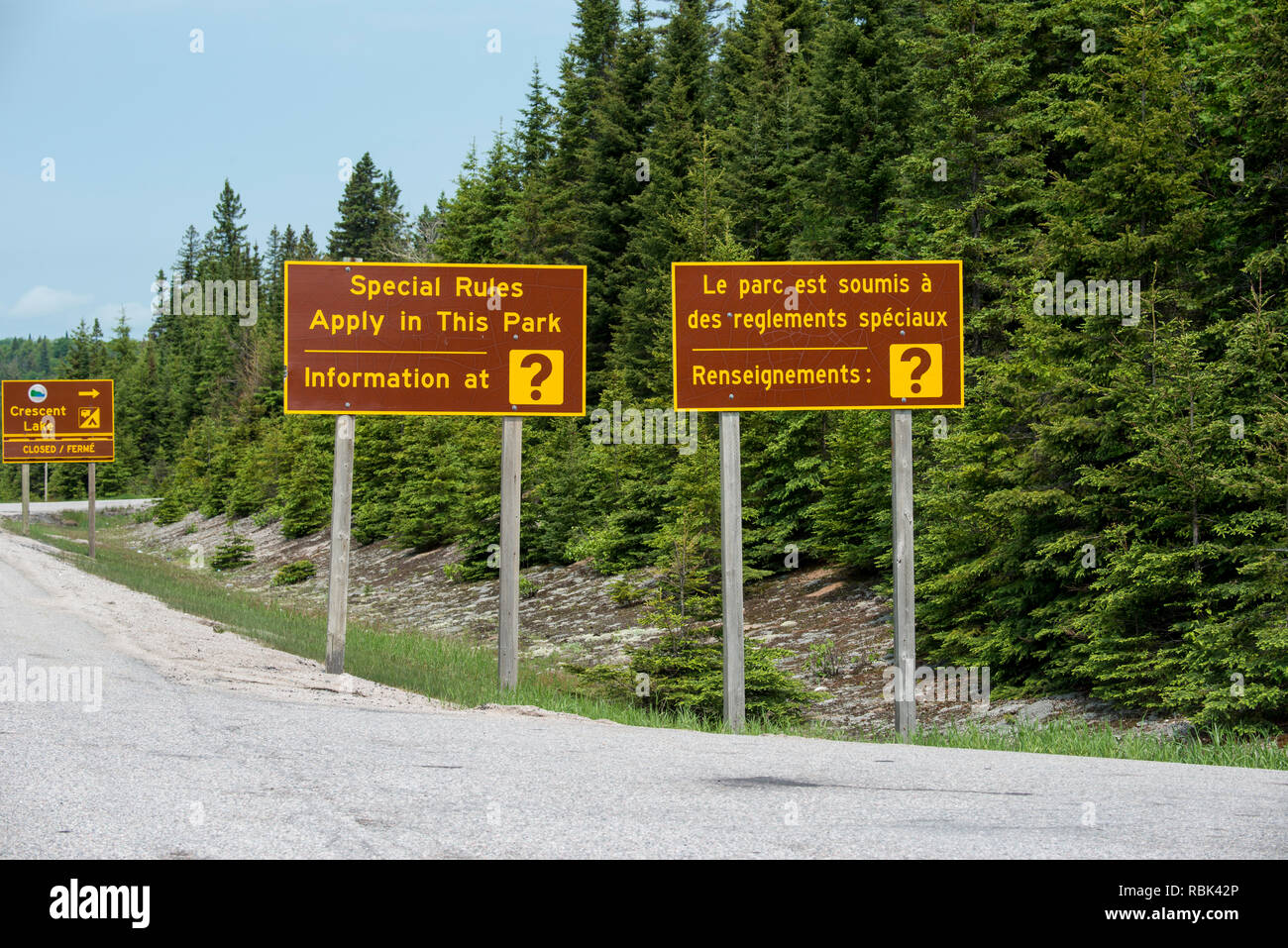 Ontario, Kanada. Highway Park auf dem Trans Canada Highway in Englisch und Französisch. Stockfoto