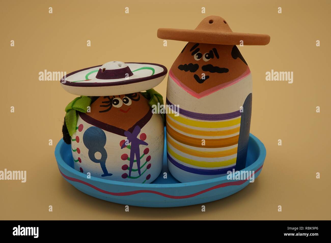 Salz- und Pfefferstreuer eines mexikanischen Paar Stockfoto