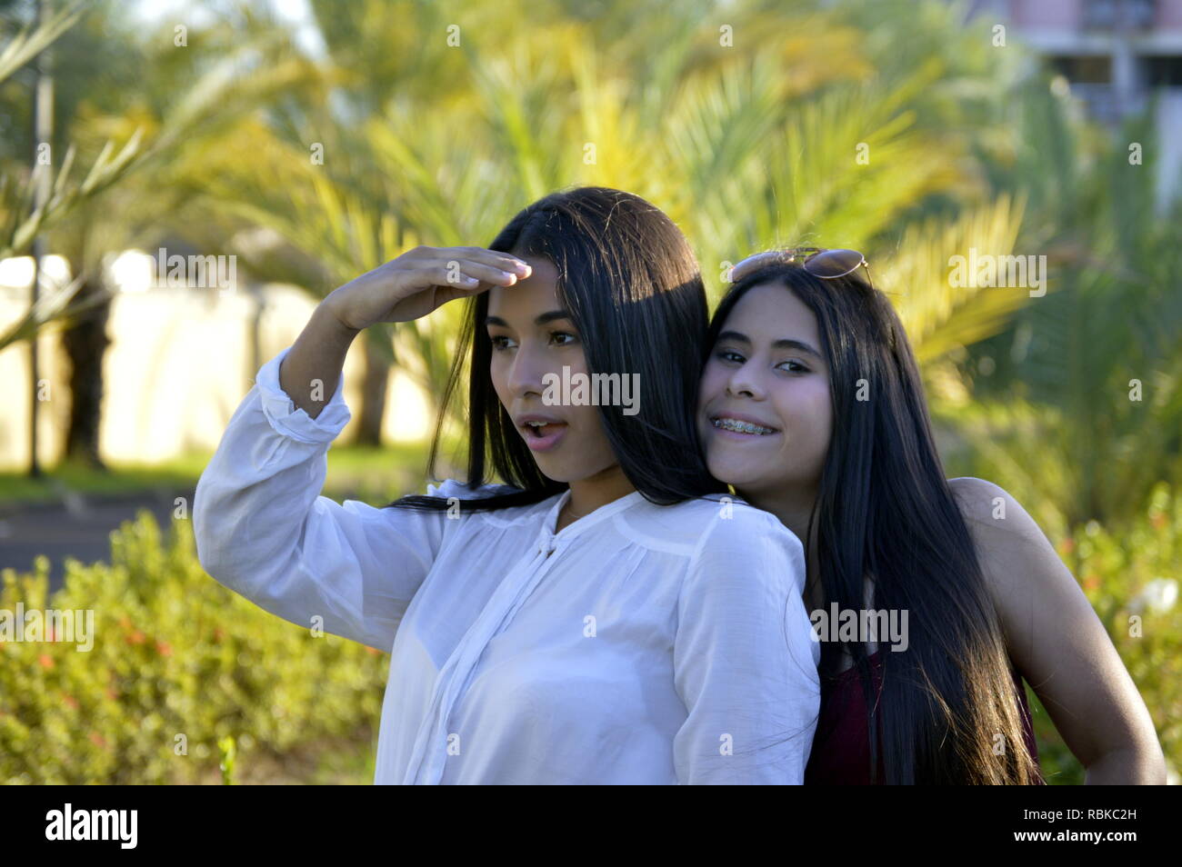 Zwei weibliche Modelle im natürlichen Stil Stockfoto