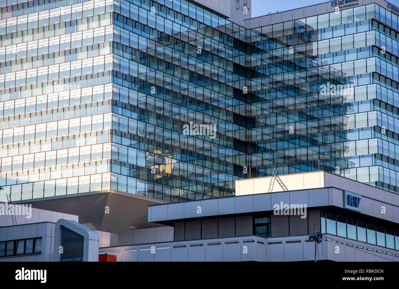 Bürogebäude, im Europaviertel, moderne Fassade, Deutschland, Stockfoto