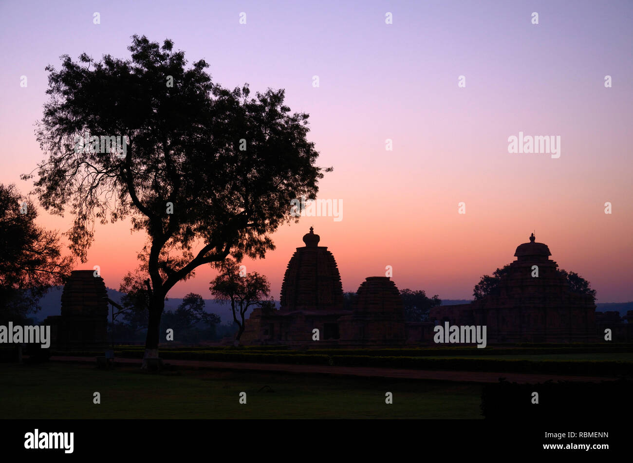 Sonnenaufgang am Tempel, Pattadakal, Karnataka, Indien, Asien Stockfoto