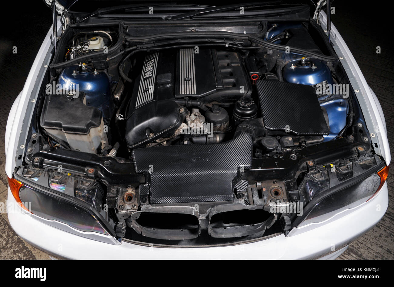 Stanced BMW E46 3er on air bag Suspension abgesenkt und geändert Stockfoto