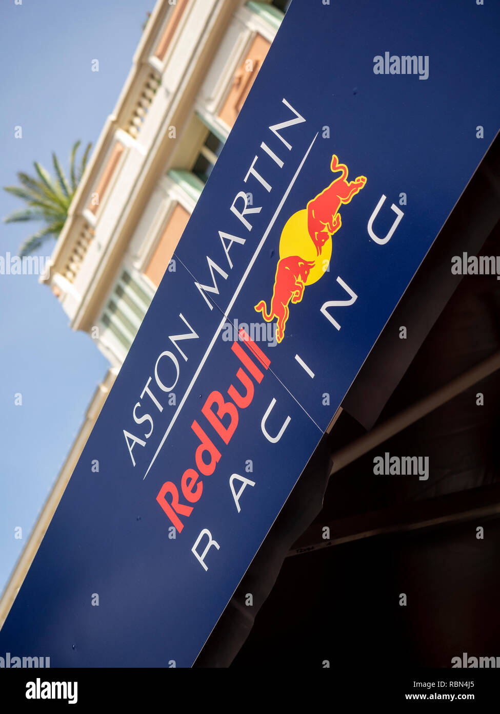 SMONTE CARLO, MONACO: 26. MAI 2018: Unterschreiben Sie für das Aston Martin Red Bull F1 Racing Team während der Woche F1 Grand Prix Stockfoto