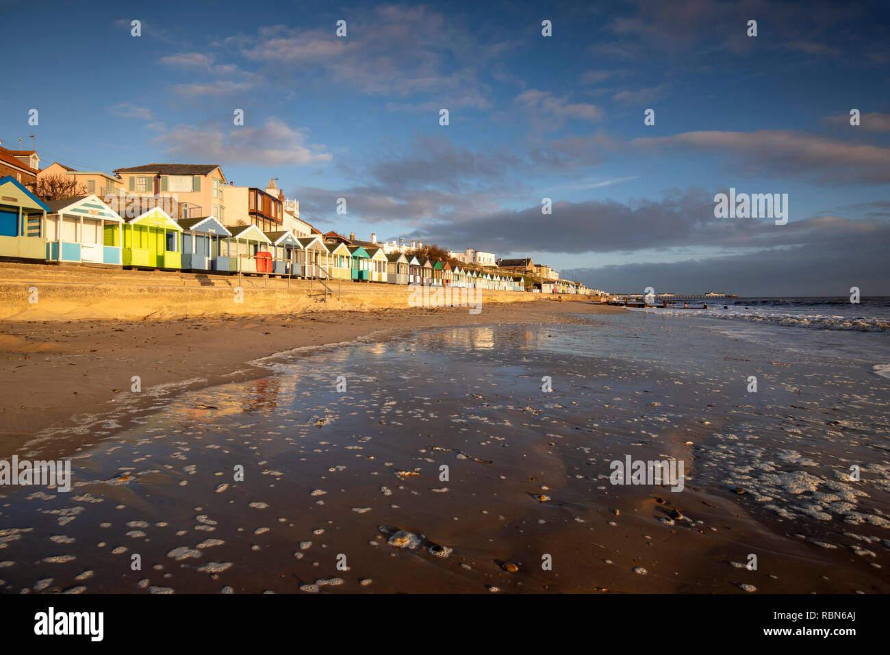 Früh morgens am Strand, Southwold, Suffolk, England Großbritannien Stockfoto