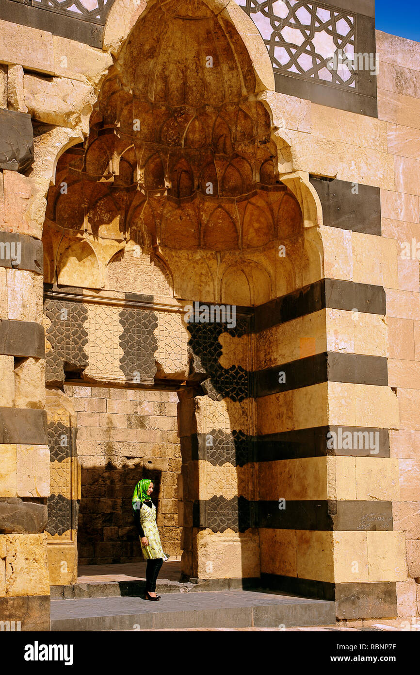 Eingangstor zum Palast des Saladin, der Sohn, der Zitadelle Fort. Aleppo. Syrien, Naher Osten Stockfoto