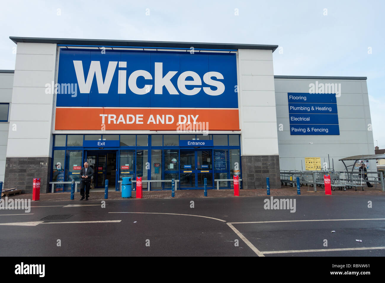 Die wickes Handels- und Baumarkt an der Lesung Retail Park auf der Oxford Road, Reading, Großbritannien Stockfoto