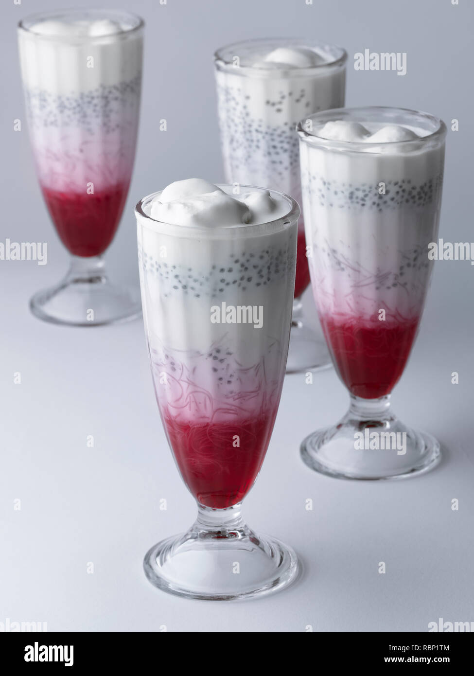 Indisches essen trinken falooda mit Vanilleeis, Indien, Asien Stockfoto