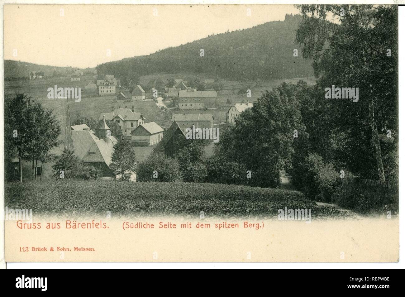 00113 - Bärenfels-1898 - südliche Seite mit dem spitzen Berg-Brück&Sohn Kunstverlag. Stockfoto