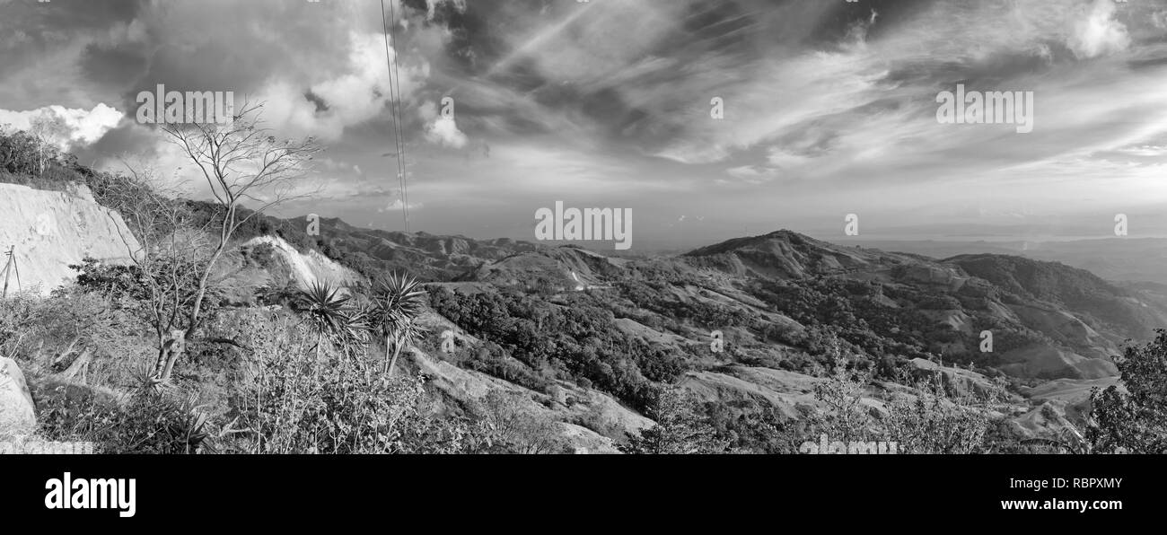 Monteverde Cloud Forest Reserve in Costa Rica, Schwarz und Weiß Stockfoto