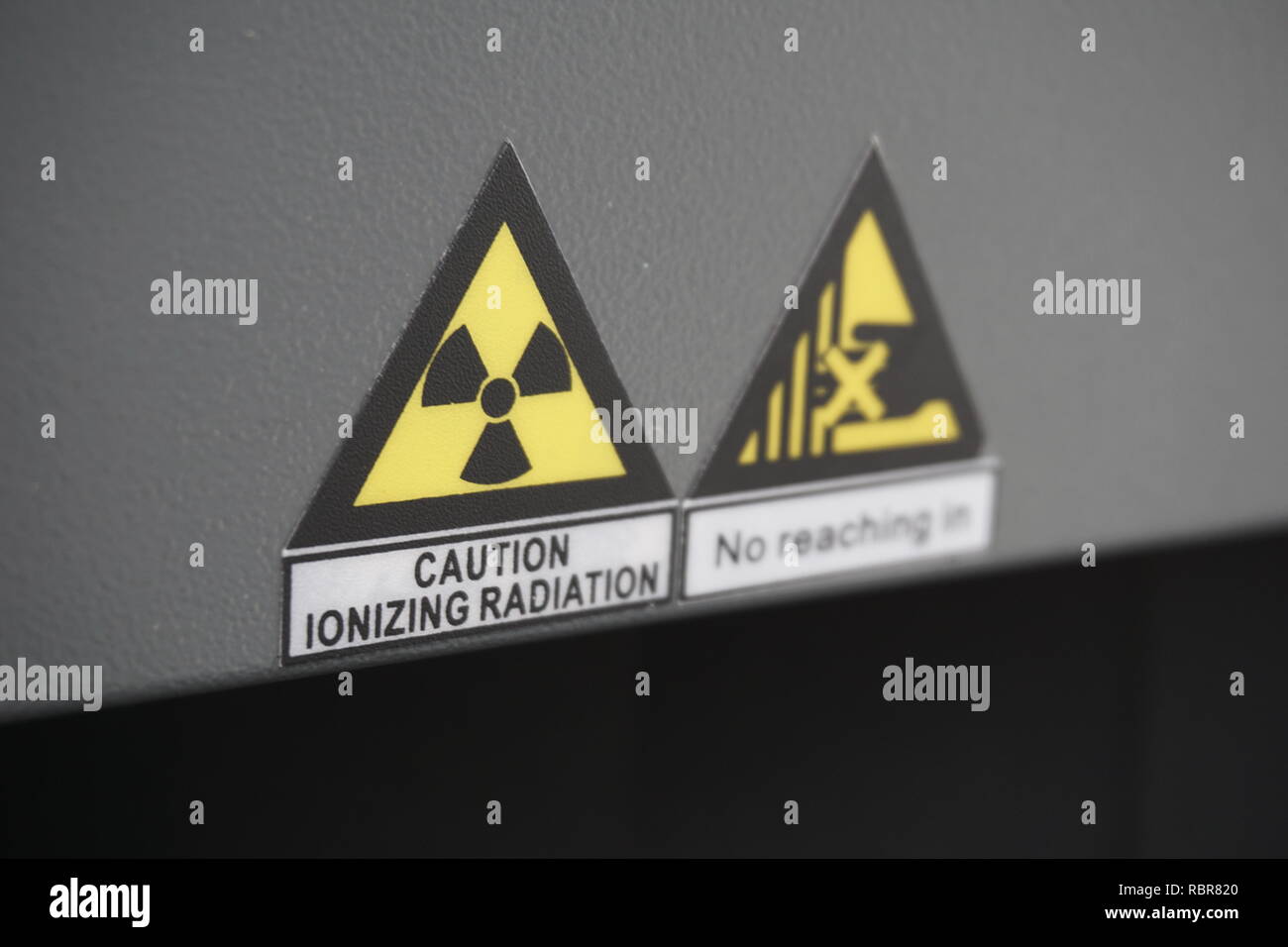 Vorsicht ionisierende Strahlung signage Stockfoto