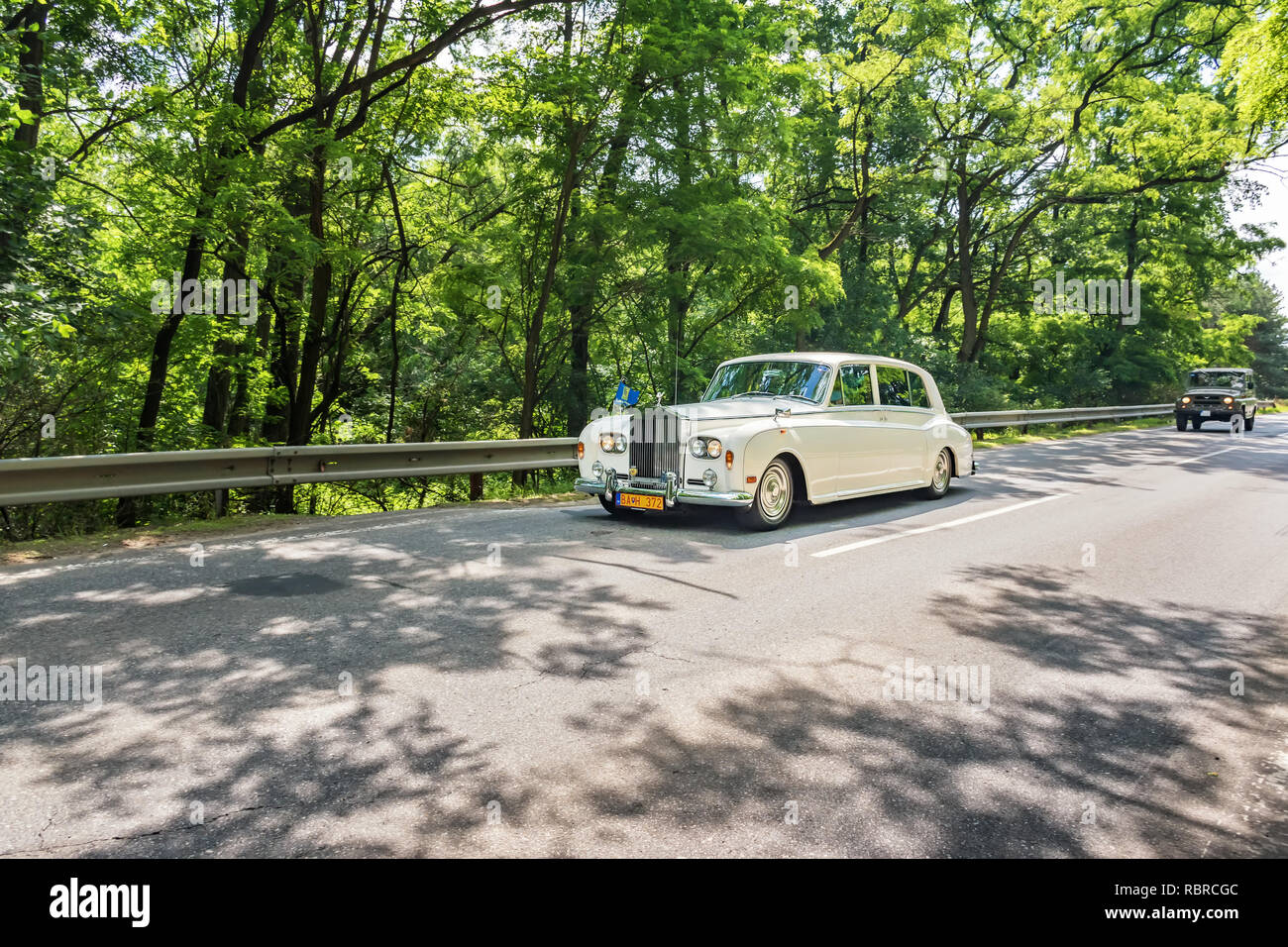MALACKY, Slowakei - 2. JUNI 2018: Rolls Royce Silver Cloud teil nimmt im Vorfeld während der Veteran Car Rallye Kamenak 2018 an der Kamenny mlyn roadhou Stockfoto
