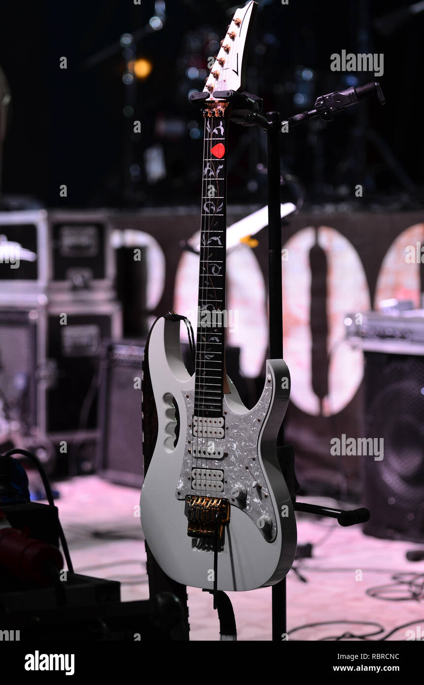 E-Gitarre auf der Bühne Stockfoto