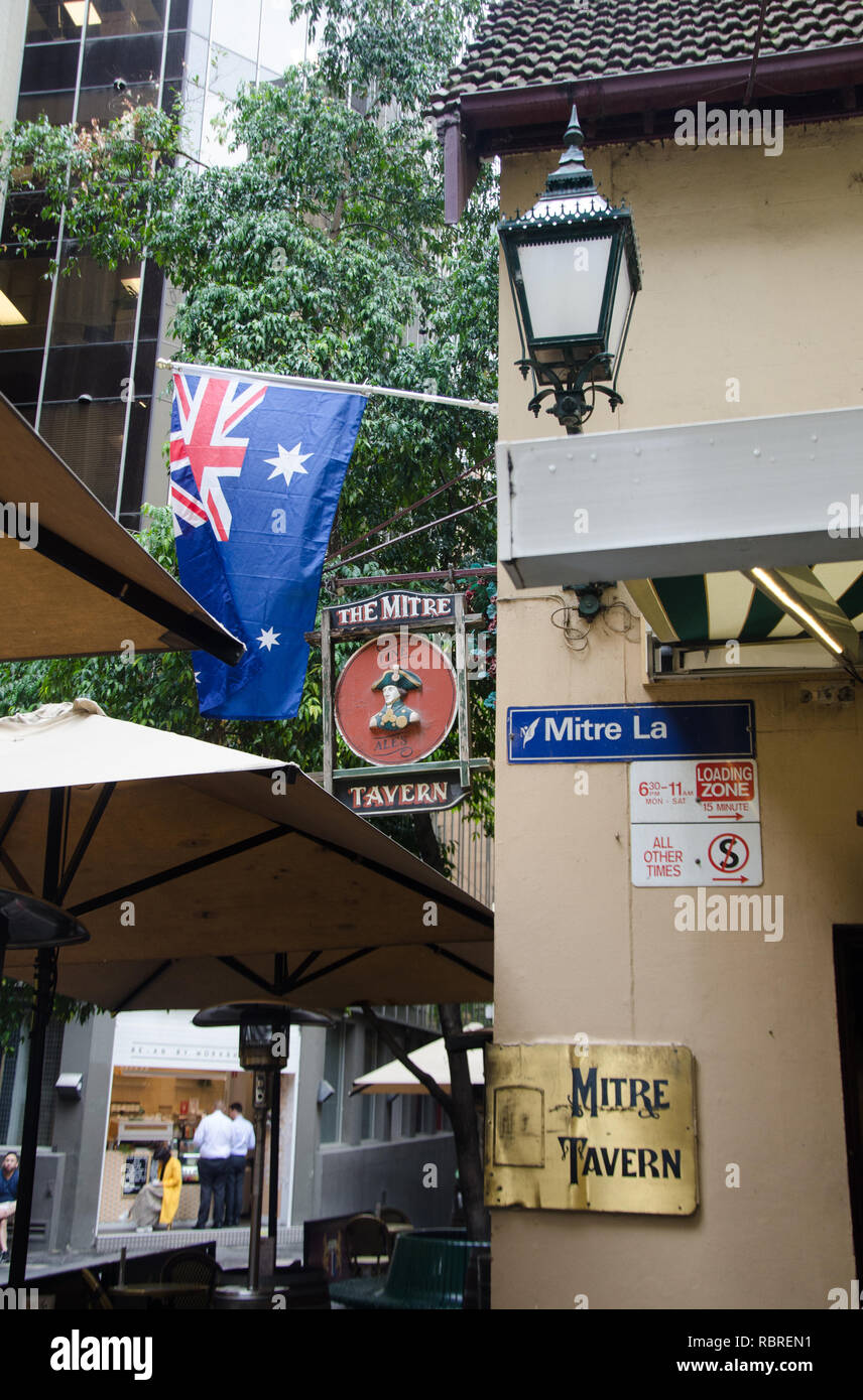 Eine Ecke von der äußerst beliebten Mitre Tavern im Stadtzentrum von Melbourne, die ebenso historischen (nur Männer) Savage Club ist gleich über die Straße Stockfoto