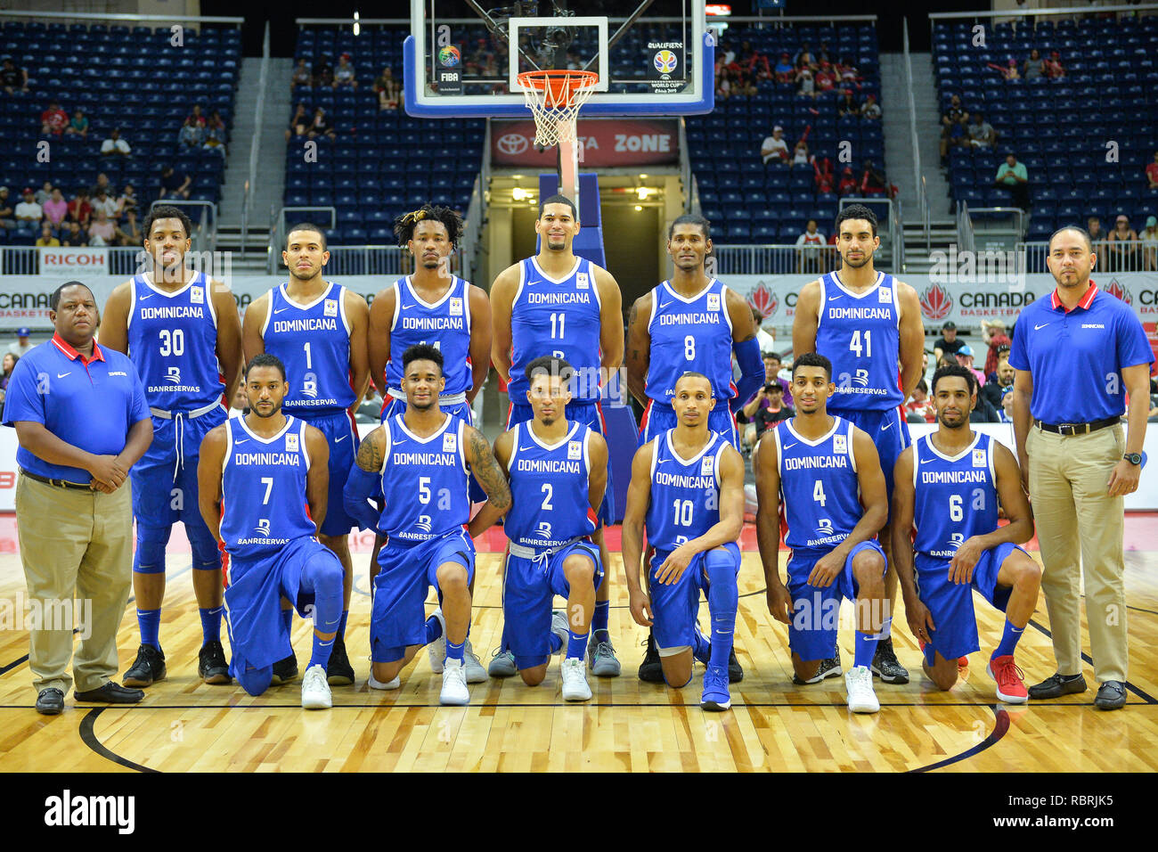 Dominikanische Republik Nationalmannschaft während der kanadischen Nationalmannschaft vs Dominikanische Republik Nationalmannschaft bei der FIBA Basketball WM 2019 Qualifier bei Ricoh Coliseum Arena gesehen. Kanada gewann 97-61 Stockfoto